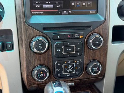 Used 2014 Ford F150 Lariat w/ Equipment Group 502A Luxury AWD/4WD image 24