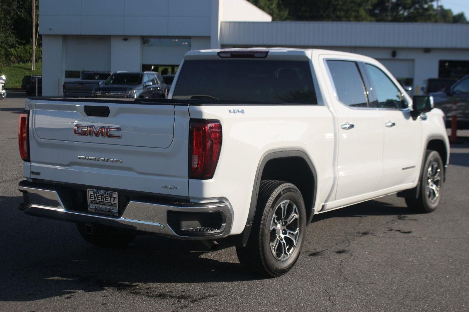 Used 2025 GMC Sierra 1500 SLT AWD/4WD image 7