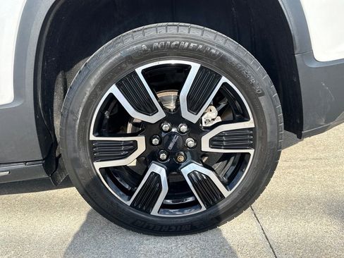 Used 2021 GMC Acadia SLT w/ Elevation Edition AWD/4WD image 53