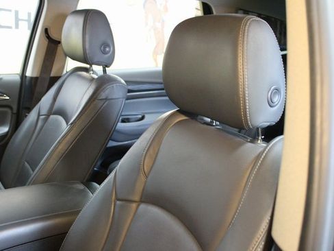 Used 2019 Buick Enclave Premium image 21