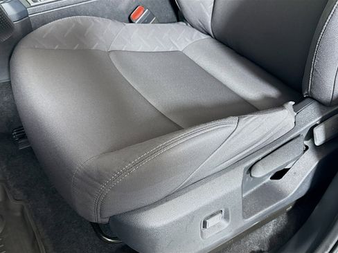 Certified 2025 Toyota Tacoma 2WD Double Cab image 19