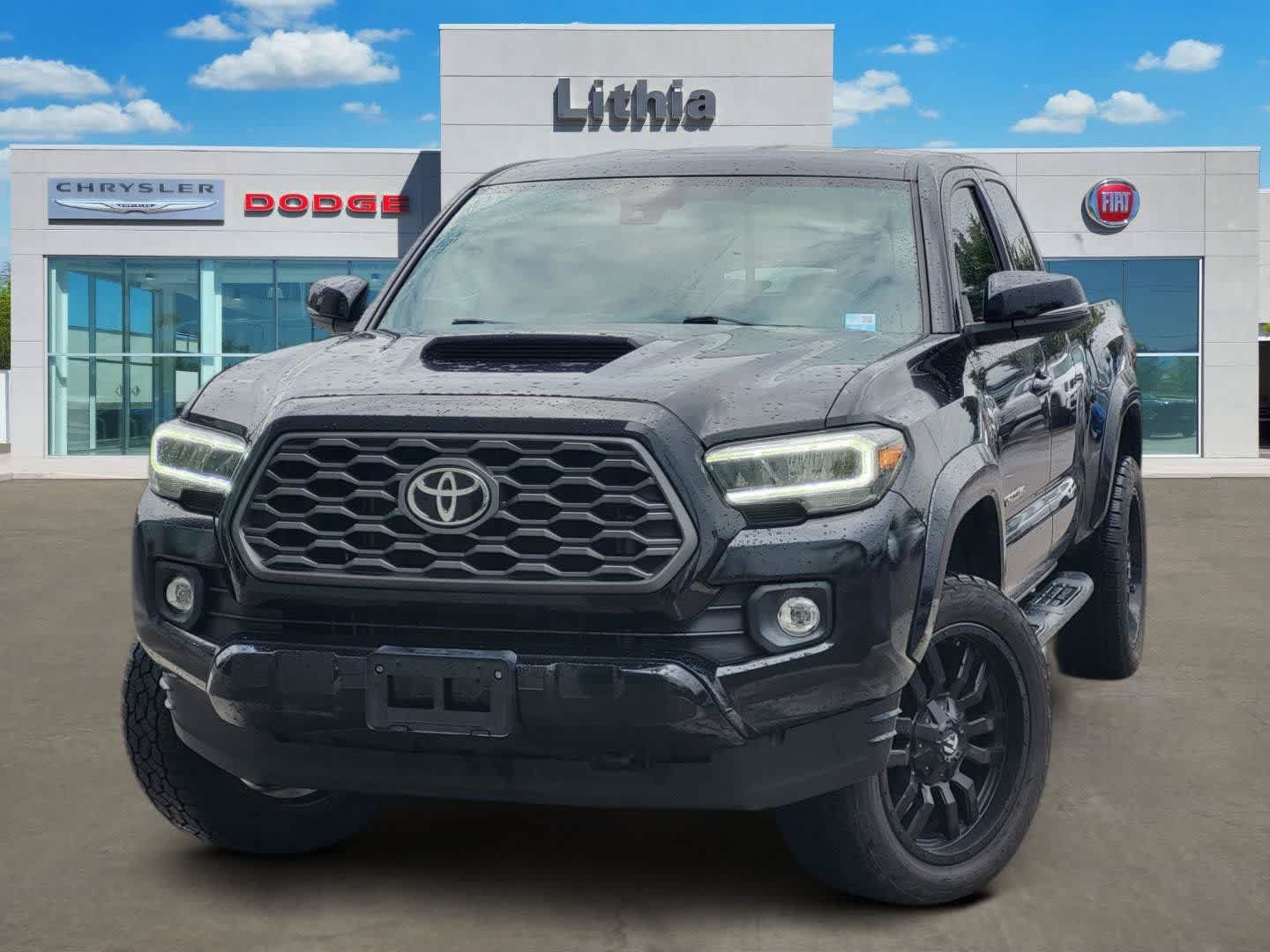 Used 2020 Toyota Tacoma TRD Sport w/ TRD Premium Sport Package AWD/4WD image 1