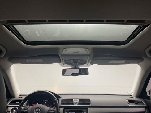 Used 2014 Volkswagen Passat TDI SE FWD image 25