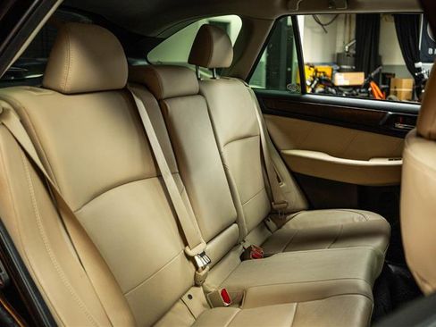 Used 2019 Subaru Outback 2.5i Limited w/ Popular Package #2 image 12