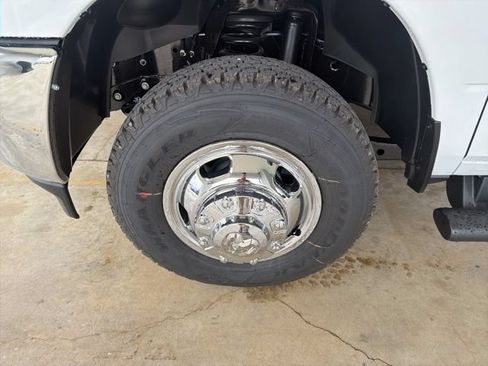 New 2026 RAM 3500 Tradesman w/ Chrome Appearance Group A AWD/4WD image 11