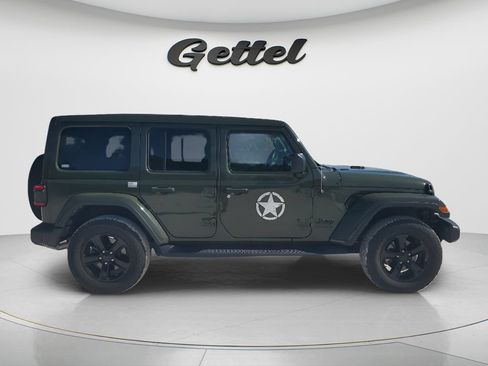 Used 2021 Jeep Wrangler Unlimited Sahara AWD/4WD image 4
