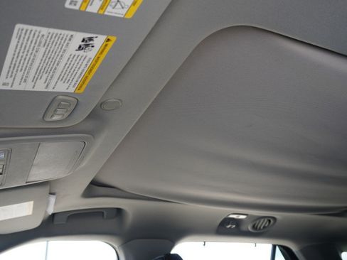 Used 2022 Ford Explorer Limited w/ Equipment Group 301A RWD image 26