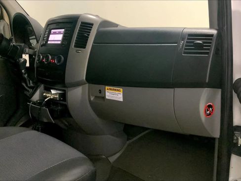 Used 2016 Mercedes-Benz Sprinter 2500 image 14