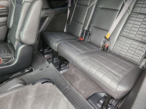 Certified 2023 Cadillac Escalade Sport Platinum w/ LPO, Floor Liner Package AWD/4WD image 14