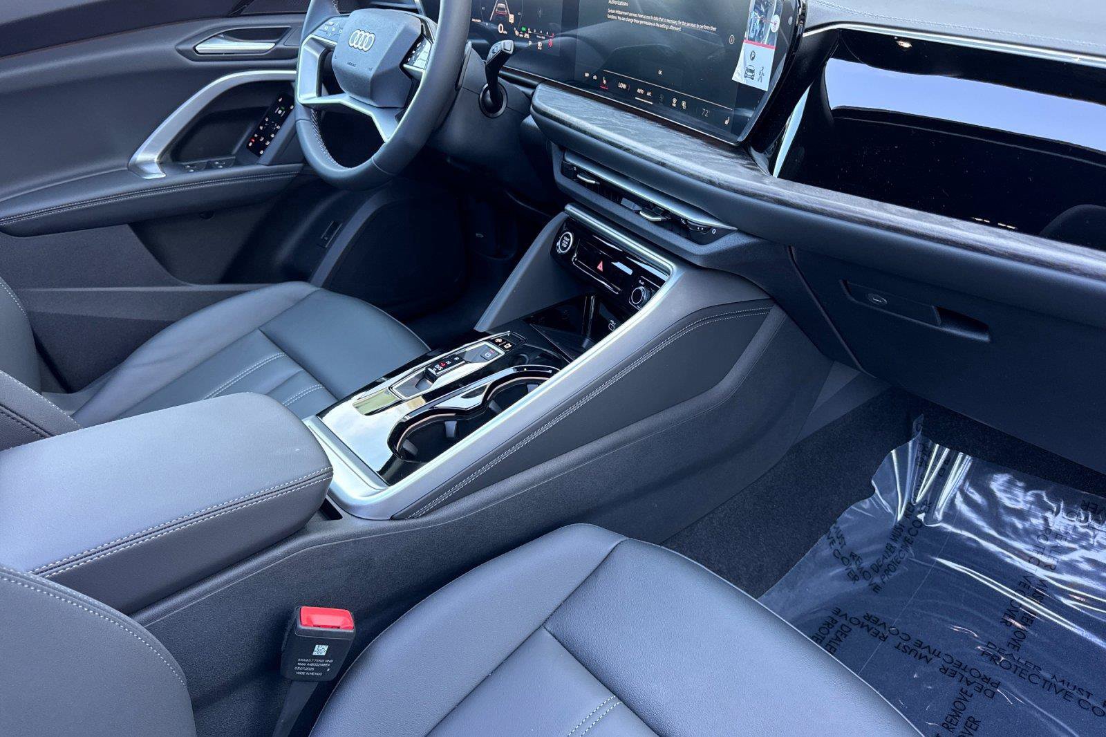 Certified 2025 Audi Q5 Premium AWD/4WD image 16
