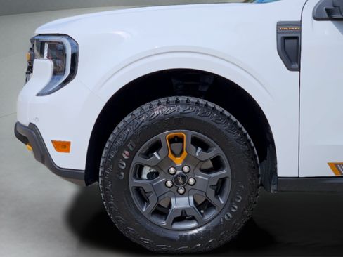 Used 2025 Ford Maverick Tremor AWD/4WD image 29