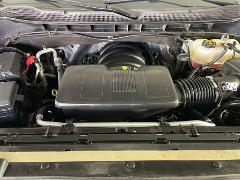 Used 2023 Chevrolet Silverado 1500 ZR2 w/ Technology Package AWD/4WD image 10