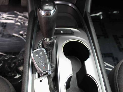 Used 2019 Chevrolet Malibu LT FWD image 21