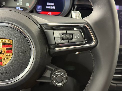 New 2026 Porsche Macan image 20