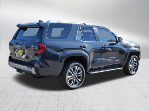 Used 2025 Toyota 4Runner Limited AWD/4WD image 8