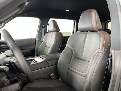 New 2026 Nissan Armada SL w/ Captain's Chari Seat Package image 11