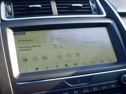 Used 2018 Jaguar E-PACE R-Dynamic S image 30