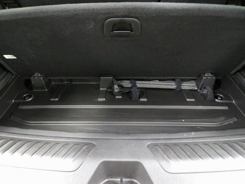 Used 2023 Chevrolet Tahoe LS image 31