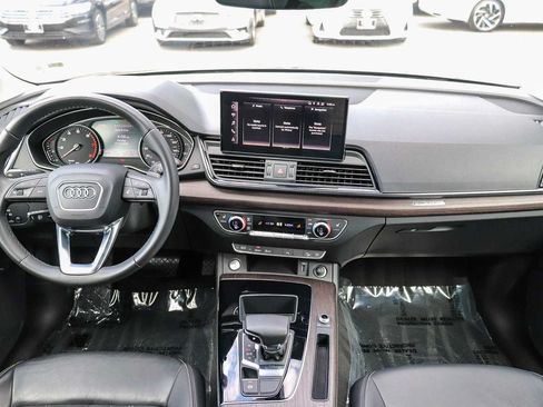 Used 2023 Audi Q5 2.0T Premium w/ Convenience Package AWD/4WD image 12