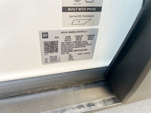 Used 2023 GMC Acadia SLT w/ Elevation Edition image 34