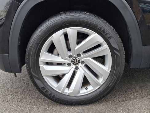 Certified 2023 Volkswagen Atlas Cross Sport SE image 9