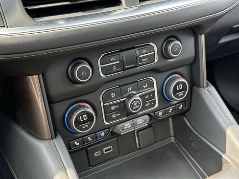 Certified 2024 Chevrolet Suburban High Country AWD/4WD image 29