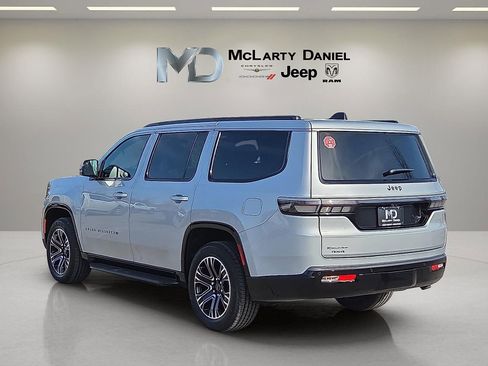 New 2026 Jeep Grand Wagoneer 4WD w/ HD Trailer Tow Package image 4