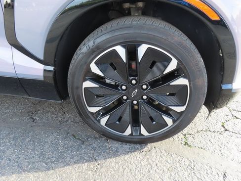 Used 2025 Chevrolet Blazer EV RS image 9