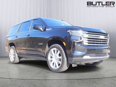 Used 2024 Chevrolet Tahoe High Country image 3
