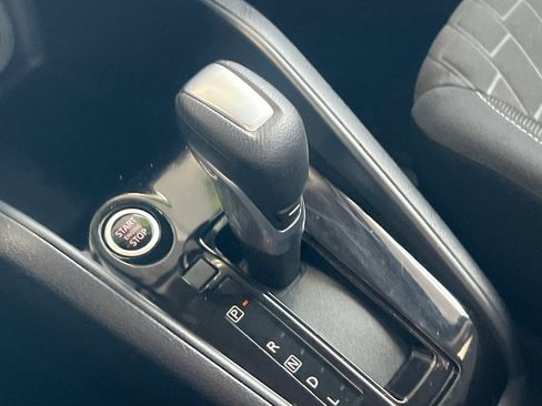 Used 2022 Nissan Kicks S image 18