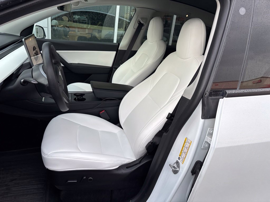 Used 2022 Tesla Model Y Performance AWD/4WD image 9