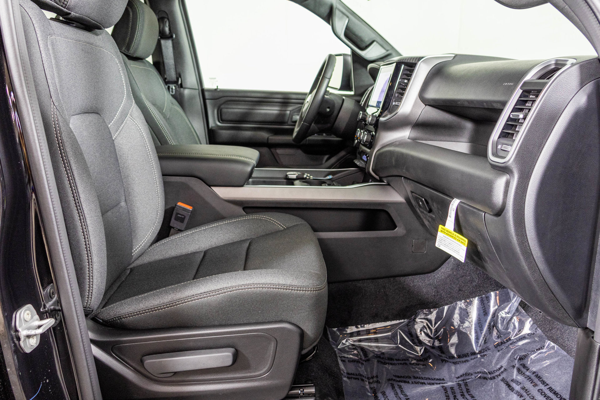 New 2026 RAM 1500 Express AWD/4WD image 38