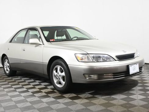 Used 1998 Lexus ES 330 FWD image 9