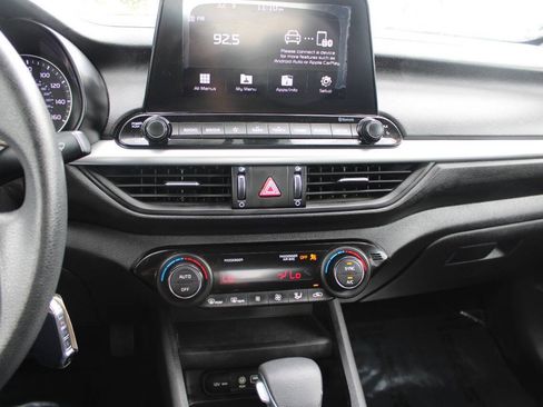 Used 2019 Kia Forte LXS FWD image 13