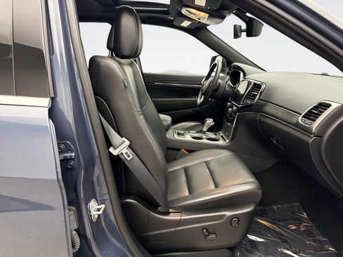 Used 2021 Jeep Grand Cherokee Limited image 16
