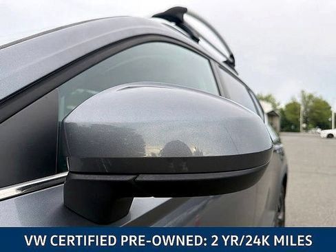 Certified 2022 Volkswagen Taos SE FWD image 16