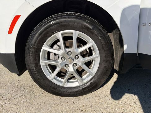 Used 2024 Chevrolet Equinox LS w/ LS Convenience Package image 26