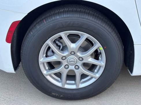 New 2026 Chrysler Pacifica Select image 26