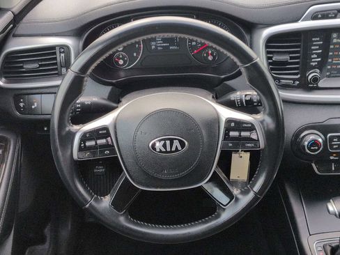 Used 2019 Kia Sorento LX w/ LX Convenience Package FWD image 22