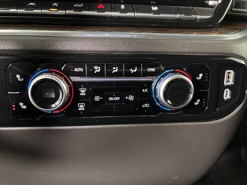 Used 2023 GMC Sierra 1500 SLE image 17