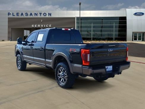 Certified 2022 Ford F250 Lariat w/ Lariat Ultimate Package image 3