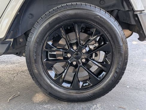 Used 2021 Jeep Wrangler Unlimited Sahara image 23