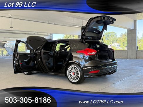 Used 2016 Ford Focus ST w/ Equipment Group 401A FWD image 34