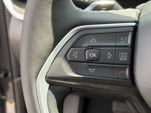 New 2026 Jeep Grand Cherokee L Limited AWD/4WD image 17
