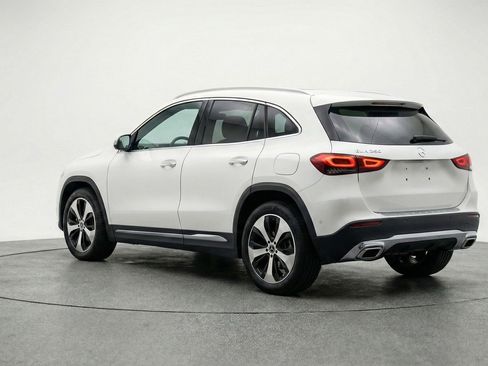Used 2025 Mercedes-Benz GLA 250 4MATIC image 6