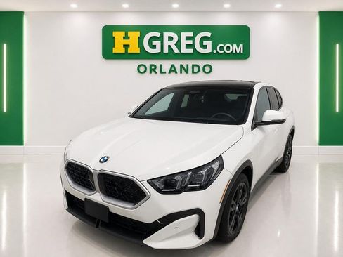 Used 2026 BMW X2 xDrive28i AWD/4WD image 2