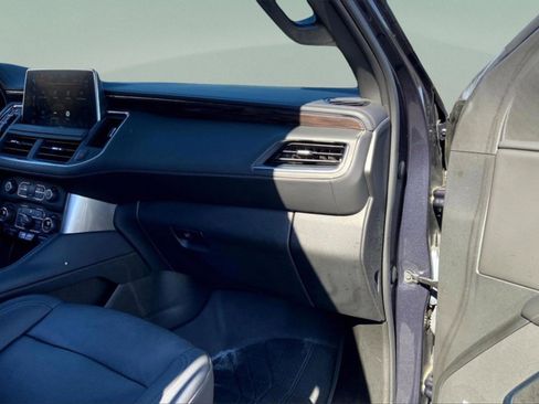 Used 2023 Chevrolet Tahoe Z71 w/ Luxury Package image 17