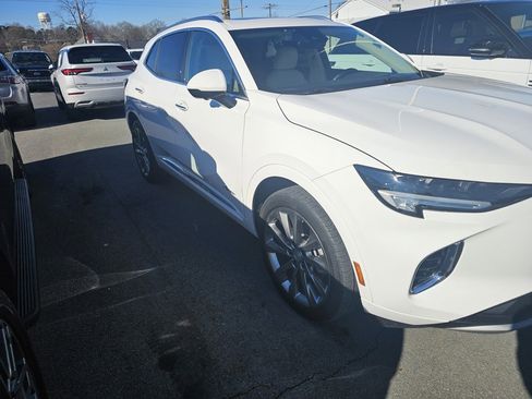 Used 2021 Buick Envision Avenir image 3