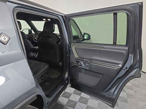 Used 2024 Rivian R1S Adventure Dual AWD/4WD image 19