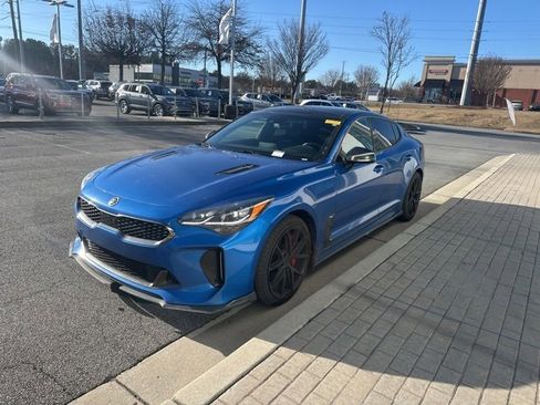 Used 2020 Kia Stinger GT2 image 4